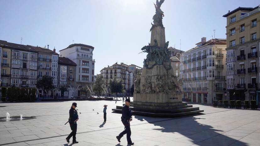 МИД Британии призвал граждан страны ограничить поездки в Испанию
