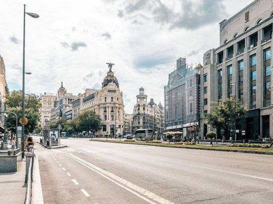 Власти Испании ограничат передвижения по стране из-за коронавируса