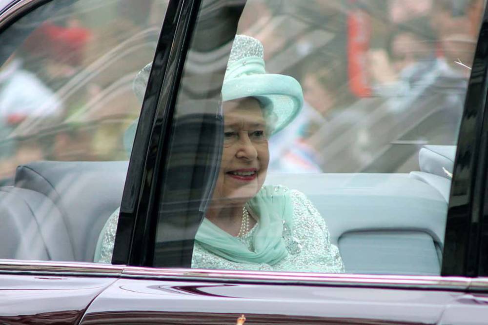 Королева Елизавета II срочно покинула Букингемский дворец - Cursorinfo: главные новости Израиля