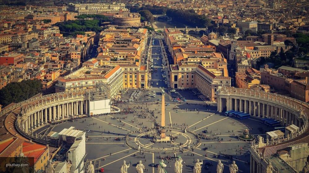 Пасхальные службы в Ватикане пройдут без присутствия верующих из-за COVID-19