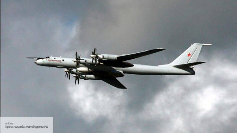 Новые маневры российских Ту-142 над Аляской напугали Америку