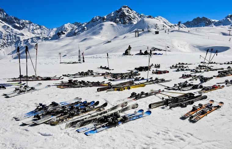 Все горнолыжные курорты Франции закроют из-за коронавируса