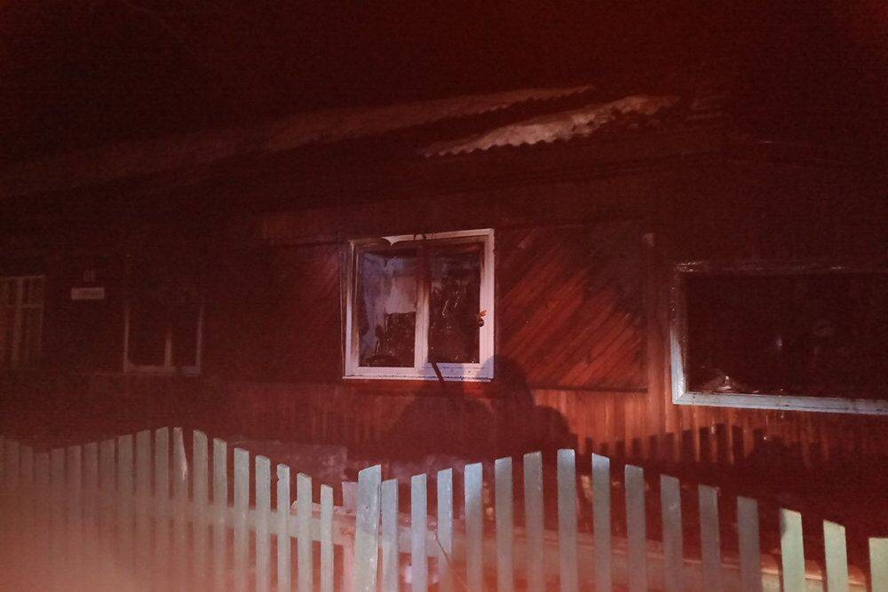 Четыре ребенка погибли в сгоревшем доме в Иркутской области