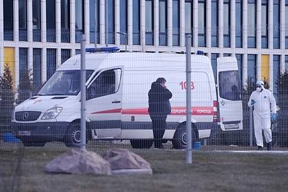 Падение медработника с крыши московской больницы назвали вбросом