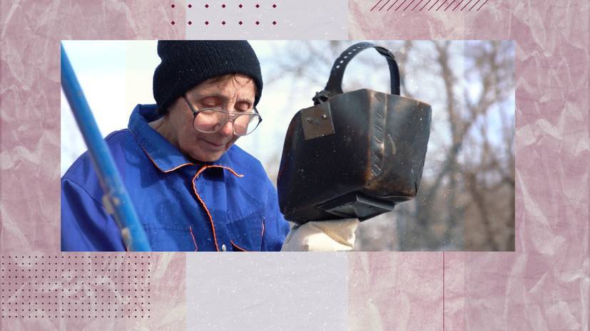 78-летняя жительница Челябинска более полувека работает на заводе сварщицей