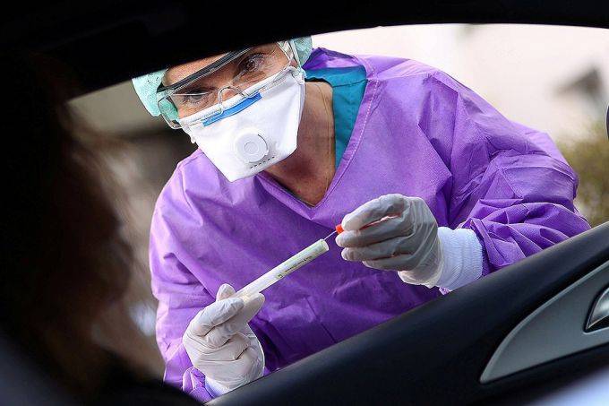 В Швейцарии за прошедшие сутки зарегистрирован 841 новый случай заражения коронавирусом