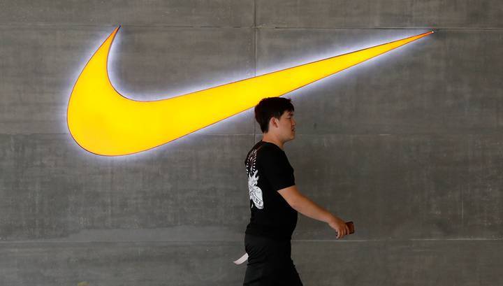 Nike закрывает магазины из-за коронавируса