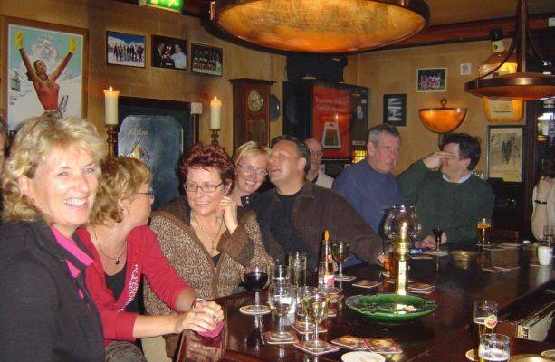 Борцы с коронавирусом возмущены, что бельгийцы ходят пить пиво в Голландию