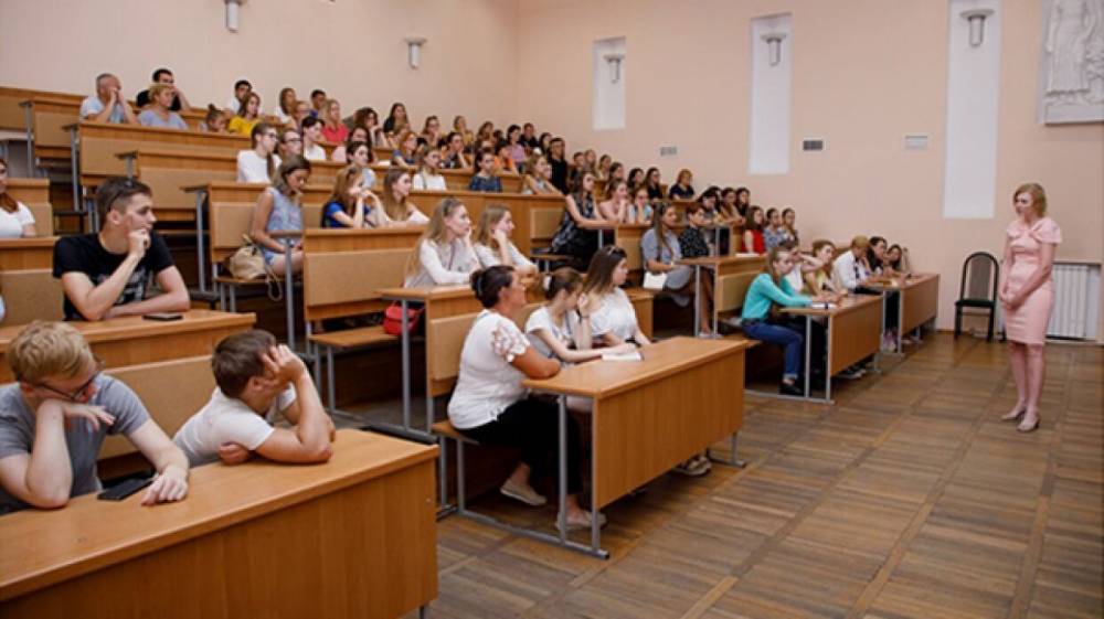 Минобрнауки РФ рекомендовало университетам перейти на дистанционное обучение