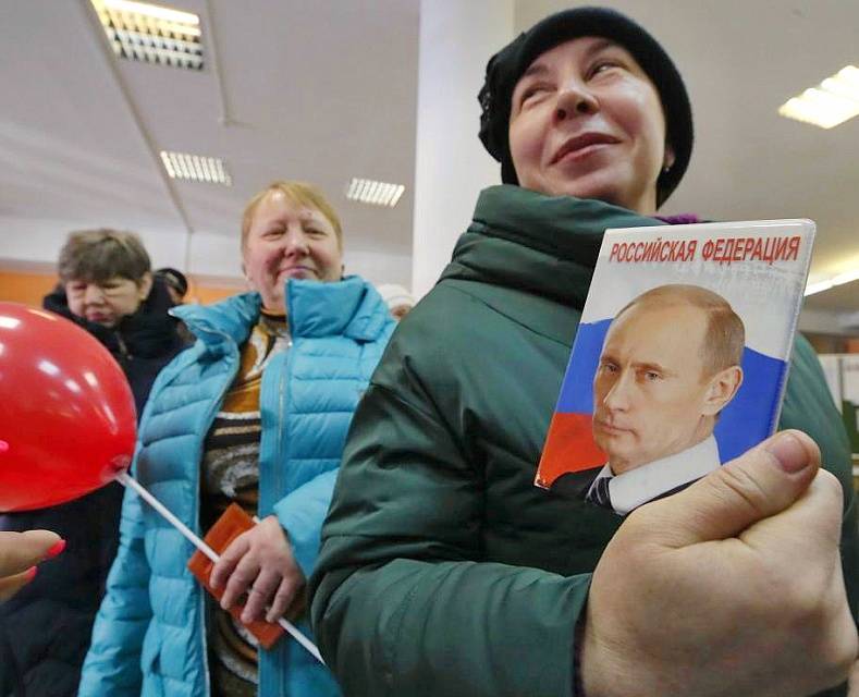 Более половины россиян готовы проголосовать за Путина в 2024 году