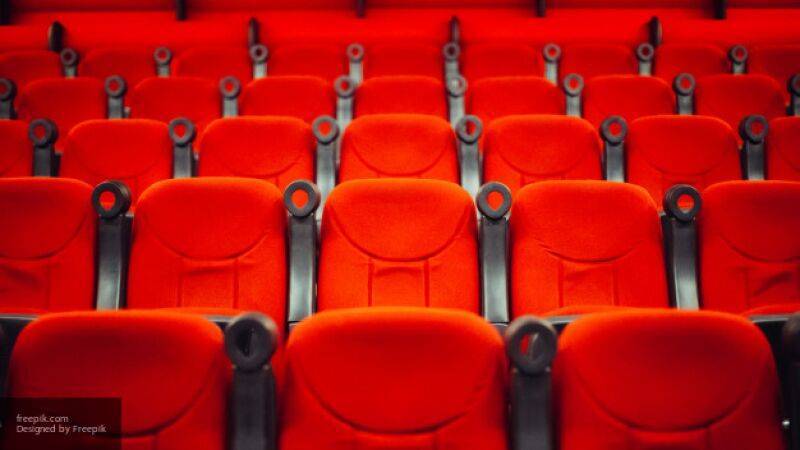 Кинотеатры массово переносят премьеры фильмов из-за коронавируса