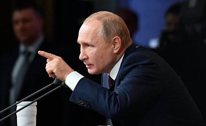 Viewpoint: Путин прикрывает свои ошибки войной