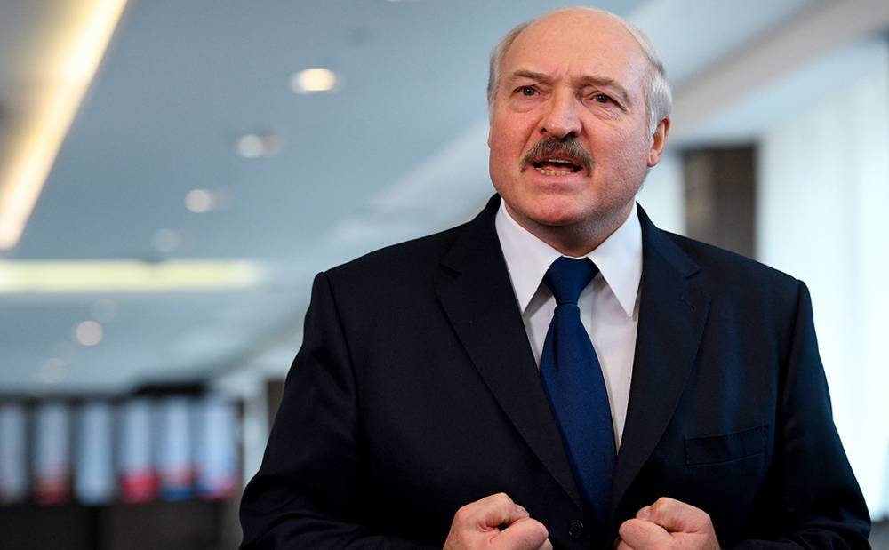 Лукашенко: «Россия полыхает коронавирусом, так кто от кого должен закрываться?»