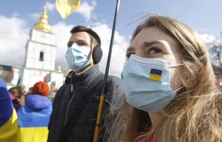Власти ограничат передвижение людей между Киевом и другими городами Украины