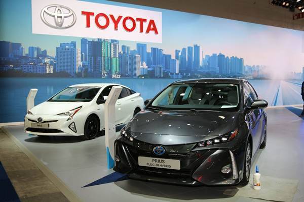 Toyota отзовёт в России более 200 гибридов Prius