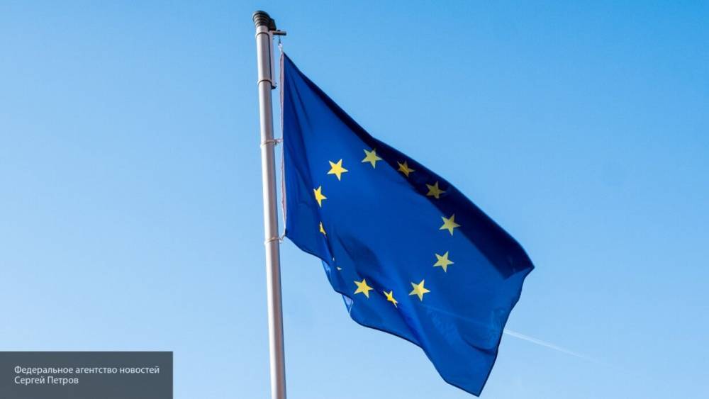 Евросоюз на месяц запретил все поездки с свои страны, кроме неотложных
