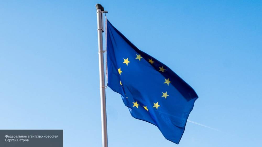 ЕС приостановил международное сообщение со всеми странами на 30 дней