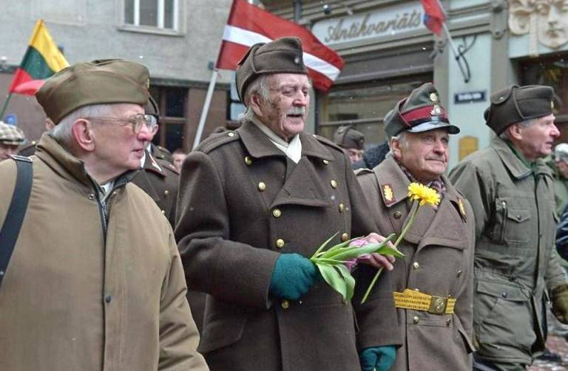 Латвия спрятала своих дряхлых нацистов от коронавируса до следующего раза