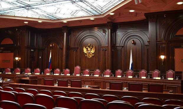 Конституционный суд России утвердил пакет поправок в Основной закон