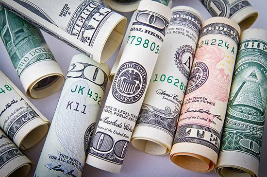 СМИ: доллар может подорожать к рублю еще на 30%