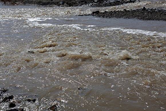 В Челябинской области деревню отрезало от трассы из-за паводка