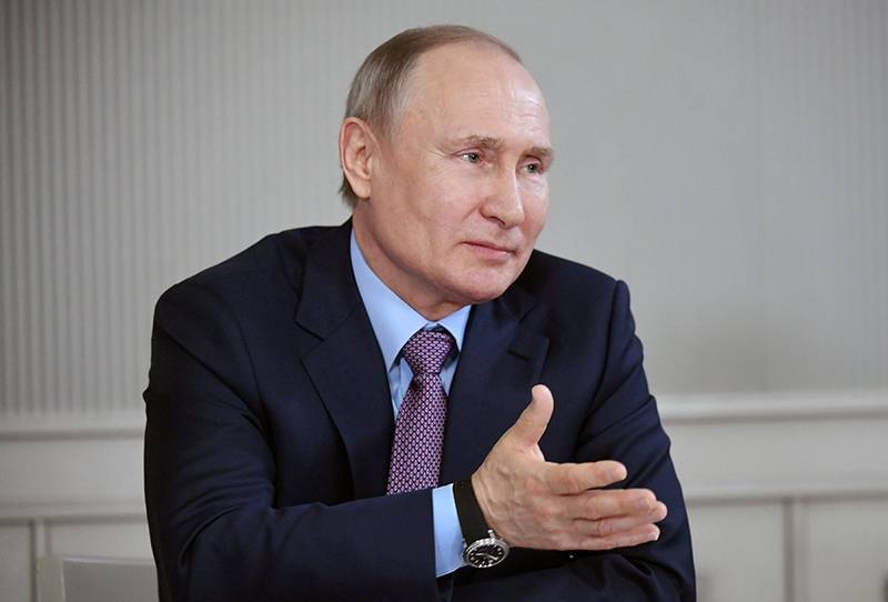 Путин о наивности россиян: "За колбасу не купишь человека"