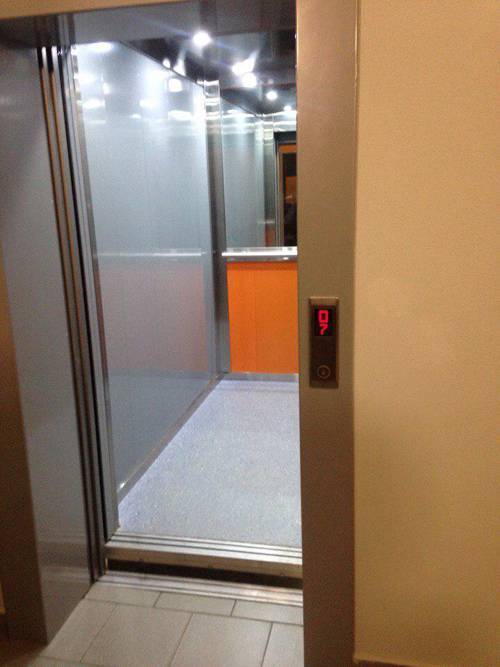 Врио Еврейской автономной области застрял в лифте больницы, открытой после ремонта