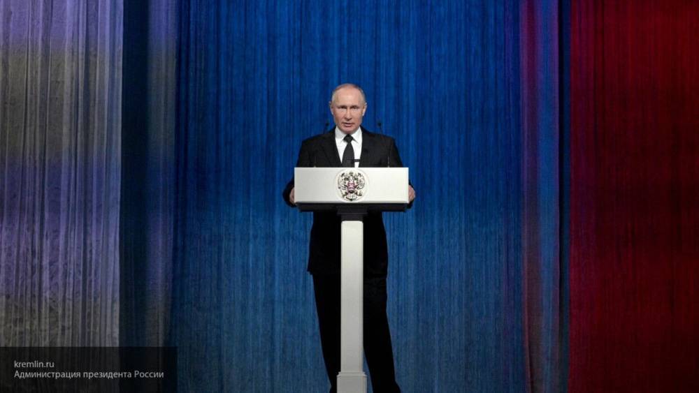 Путин призвал пресекать любые попытки дестабилизировать ситуацию в обществе