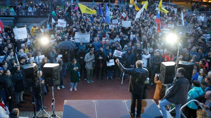 Петербургские оппозиционеры отказались от митинга против изменения Конституции из-за коронавируса