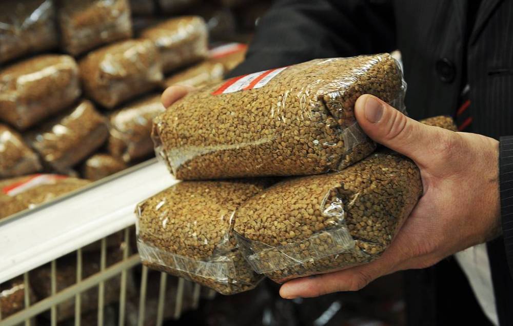 В России начали расти оптовые цены на гречку и рис