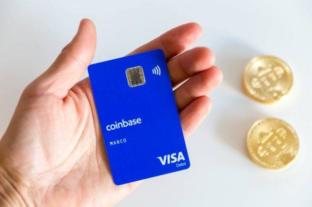 Владельцам Coinbase Card теперь доступны покупки через Google Pay