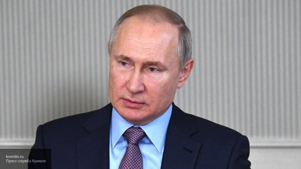 Путин удивился стоимости бензина при падении цен на нефть