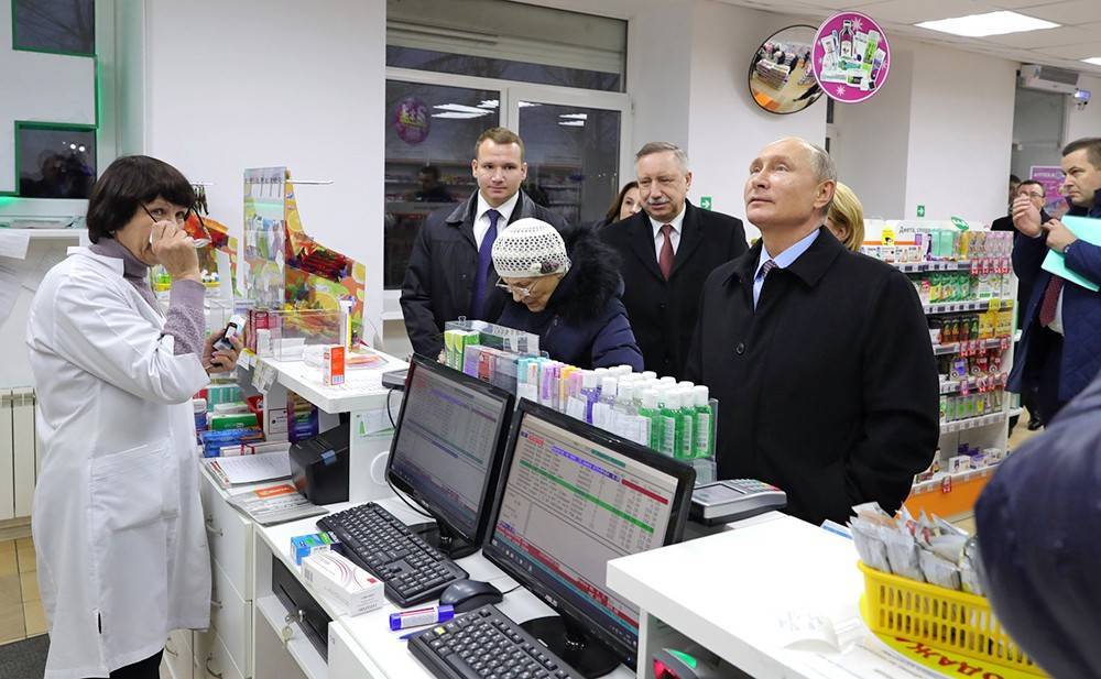 Президент разрешил онлайн-продажу безрецептурных лекарств
