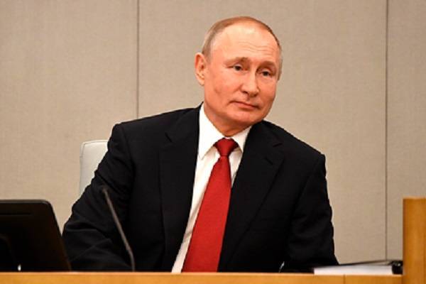 Путин потребовал бороться с коррупцией «всегда и на всех направлениях»