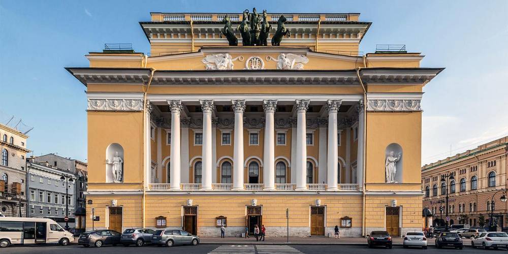 Все учреждения культуры в России закрываются