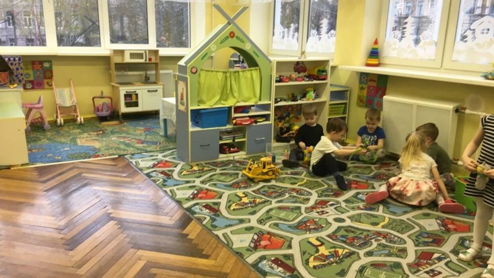 Детские сады в Петербурге перевели на свободное посещение