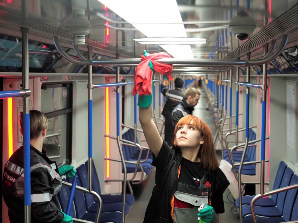 Более 793 тысяч перчаток закупили для сотрудников метро Москвы