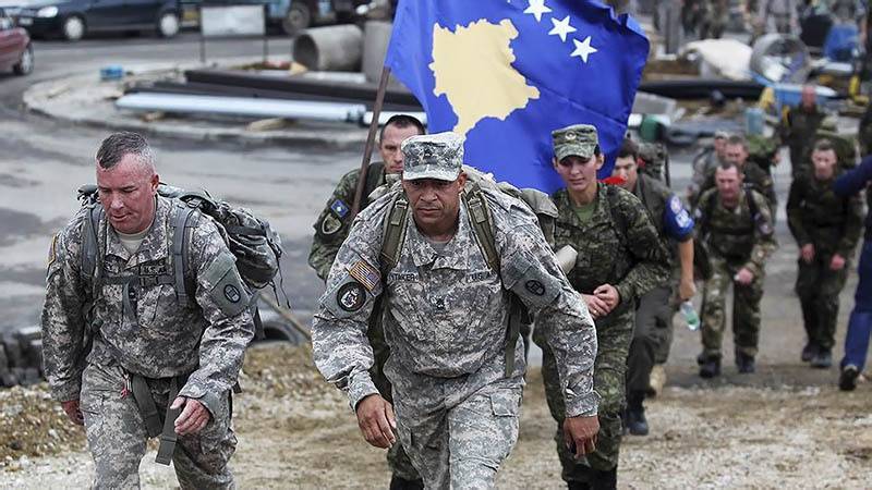 США блефуют перед Вучичем, «наказывая» Косово