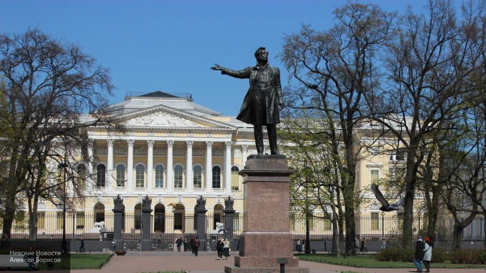 Федеральные учреждения культуры в Петербурге закрываются на карантин