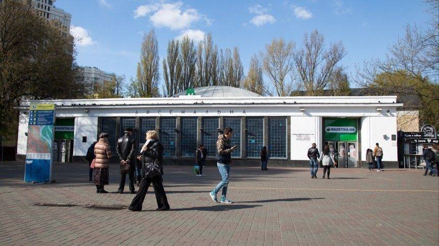 Метро в Киеве закрыли из-за угрозы распространения коронавируса