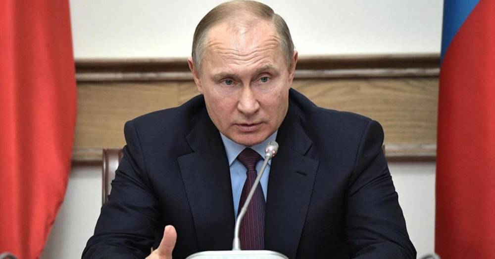 "Как вы это оцениваете?": Путин удивился росту цен на бензин