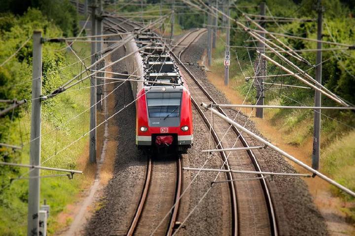 Железные дороги России и Финляндии объявили о приостановке движения поездов