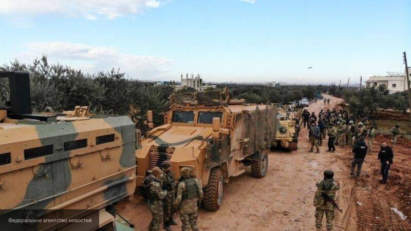 ВС Турции направили конвой бронетехники на запад сирийского Идлиба