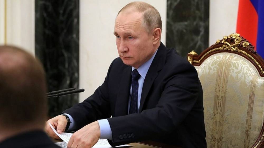 Путин считает возможным перенос голосования по поправкам из-за коронавируса