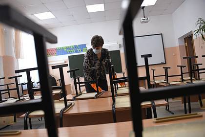 В российских школах объявили каникулы из-за коронавируса