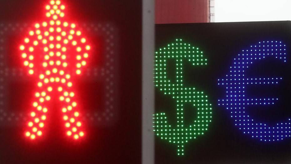 Курс евро подскочил выше 85 рублей, доллар — 77 рублей