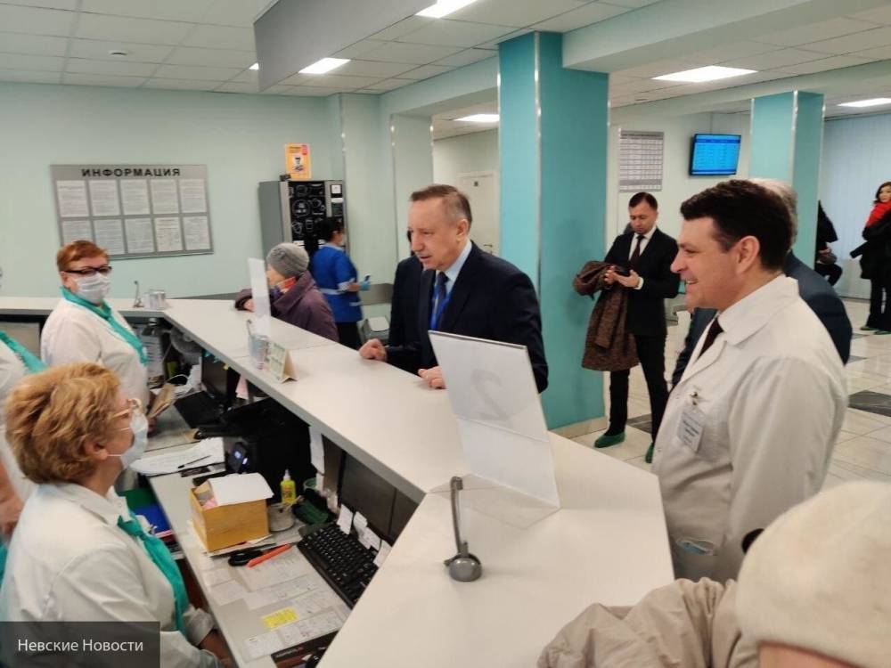 Беглов проверил эффективность тестирования COVID-19 в клинике Петербурга