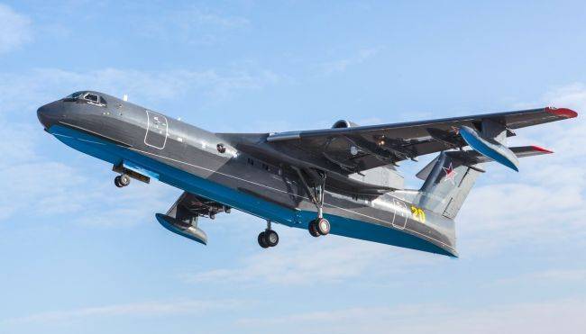 Первый самолет-амфибия Бе-200ЧС, построенный в интересах ВМФ, летит в Крым