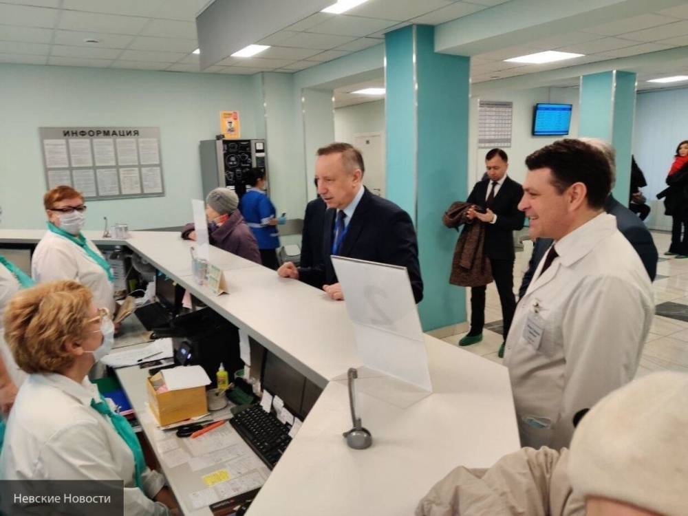 Губернатор Петербурга лично проверил готовность поликлиник к тестированию на COVID-19