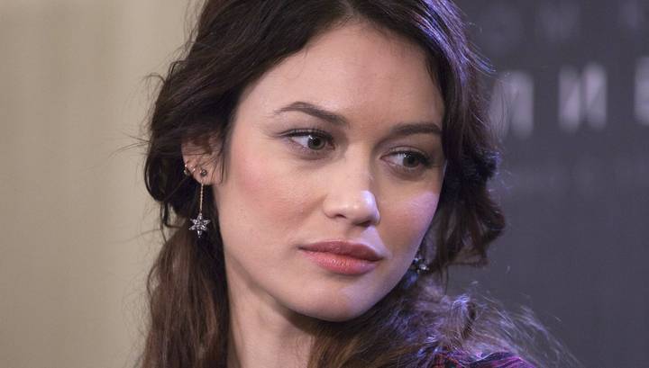 Зараженную коронавирусом актрису Куриленко отказались принять в больницу в Лондоне